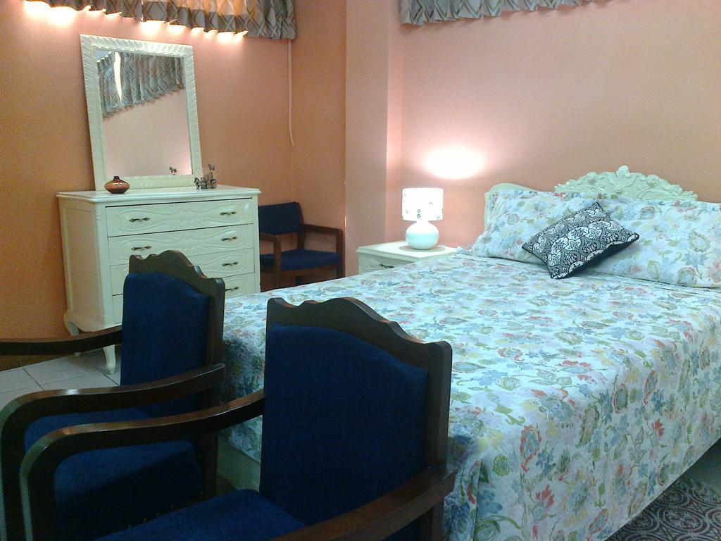 Strenua Santa Maria Suites Trujillo Pokoj fotografie
