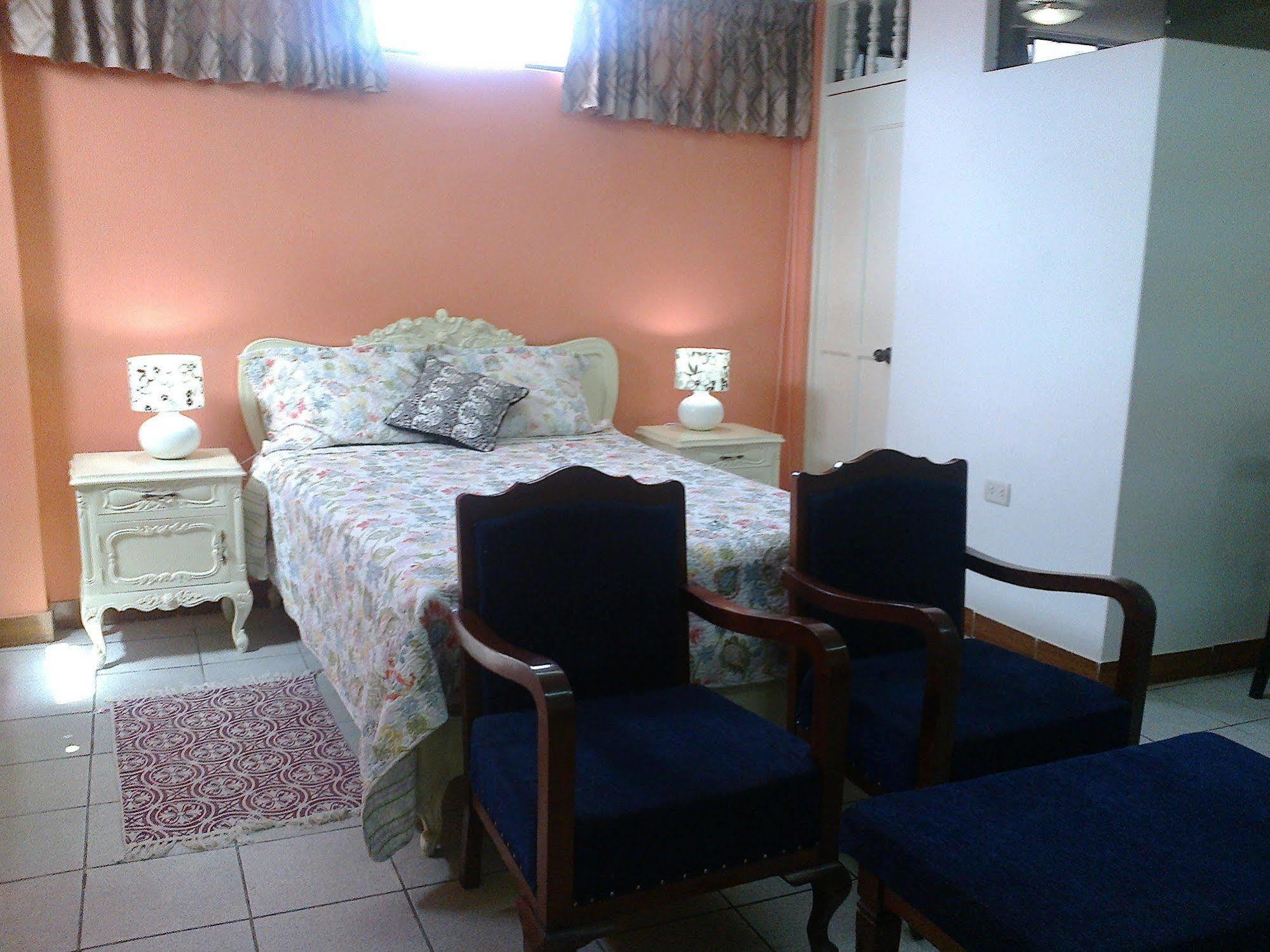 Strenua Santa Maria Suites Trujillo Exteriér fotografie