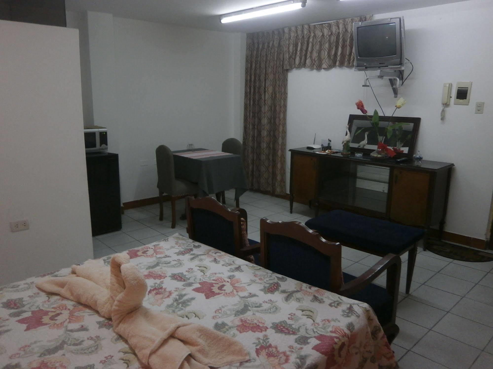 Strenua Santa Maria Suites Trujillo Exteriér fotografie