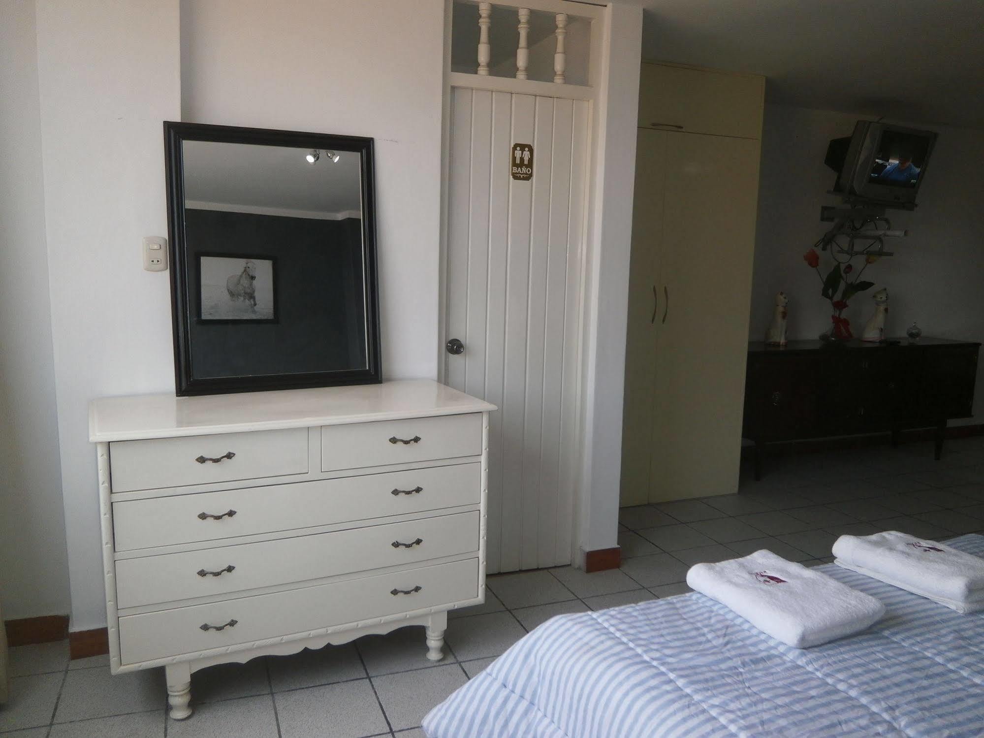 Strenua Santa Maria Suites Trujillo Exteriér fotografie